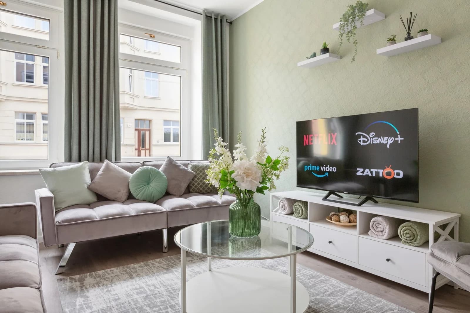 Wohnzimmer mit Smart-TV